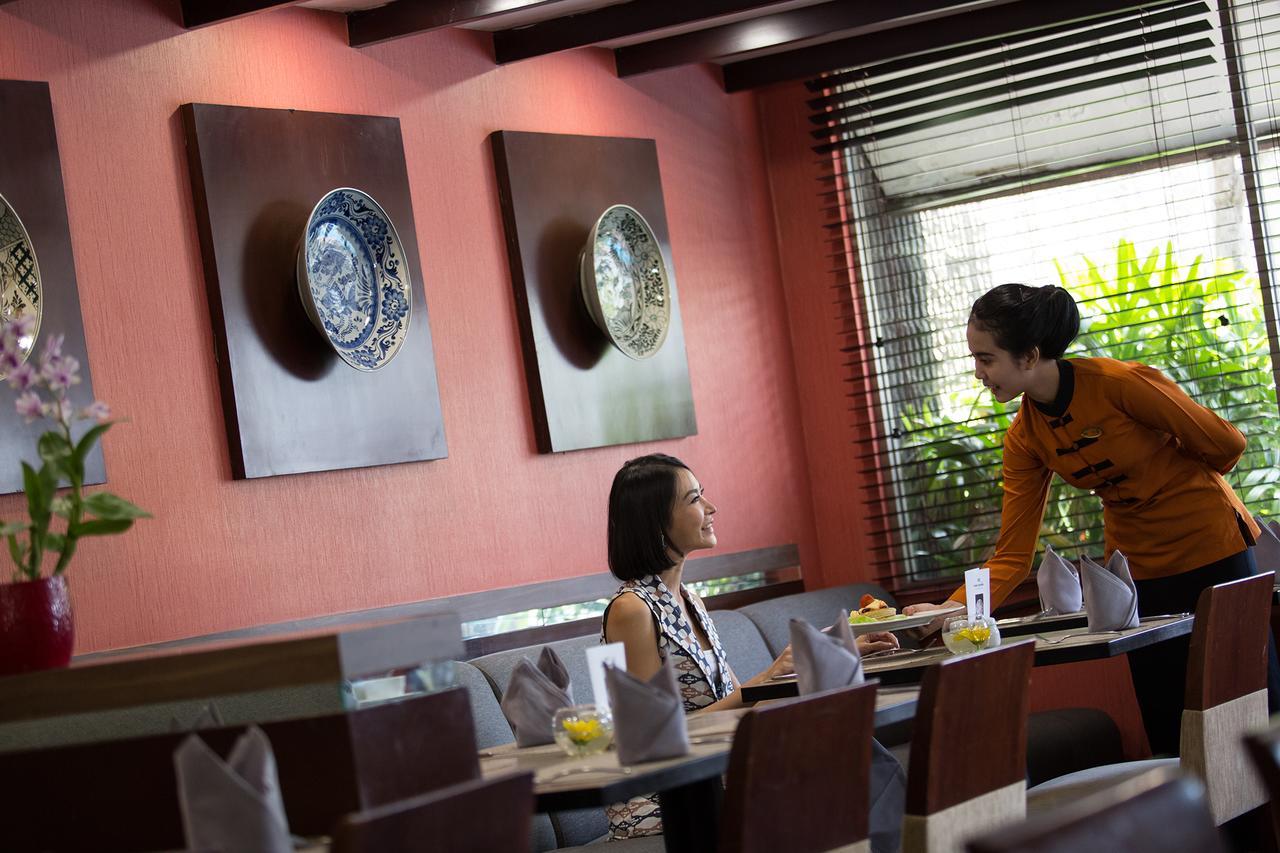 Hotel Santika Premiere 4*