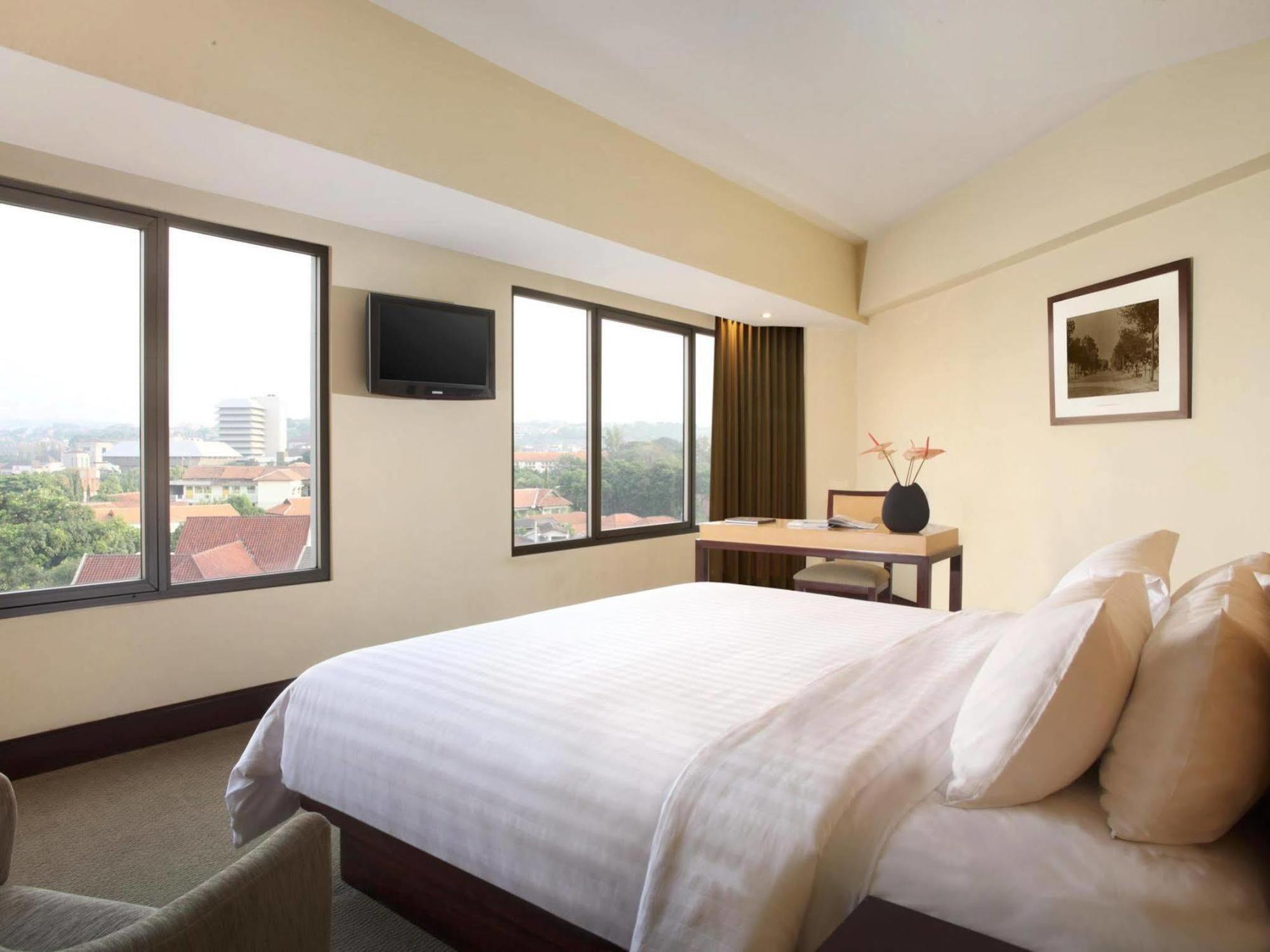 Santika Premiere Hotel Semarang